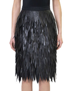 Skirt made of artificial inner tube feathers